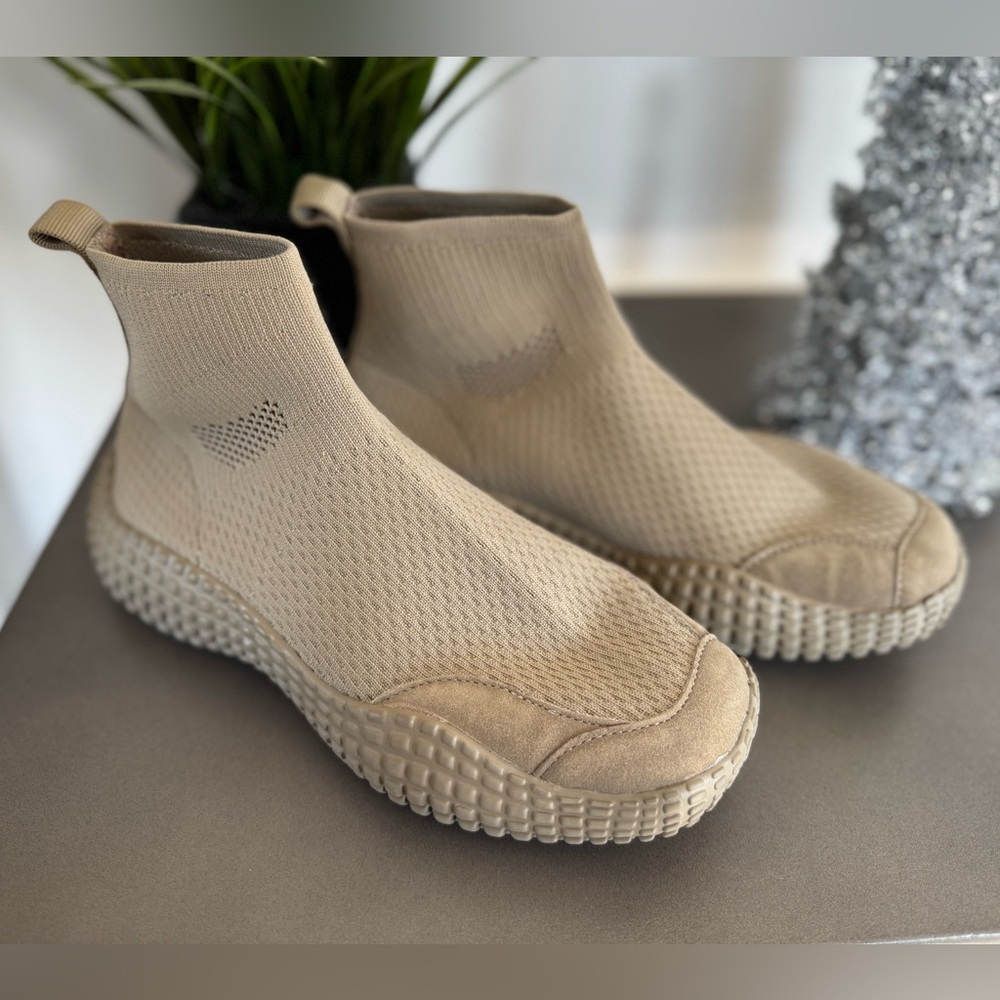 ZARA Sneakers Sock Tan Beige Stretch Fabric High Top Shoes US 6 EU 36 - Like New